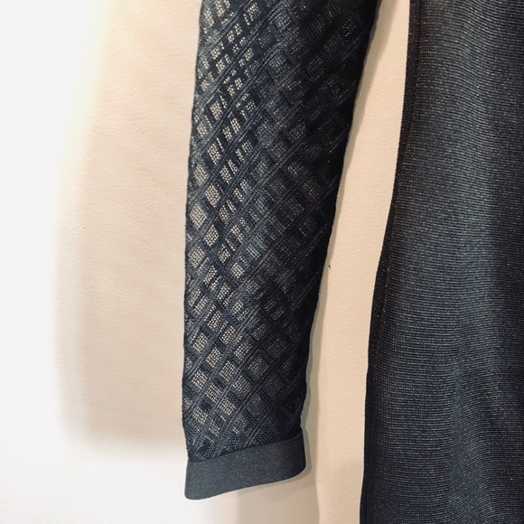 WOW Couture Dress w/Deep V - Picture 5 of 7